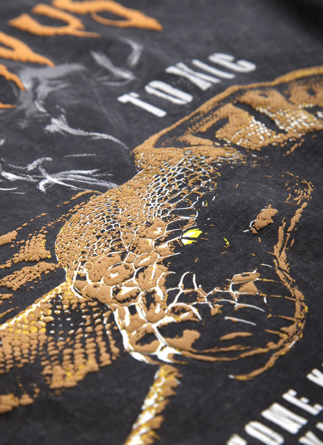 ACID WASH VENOMOUS T-SHIRT